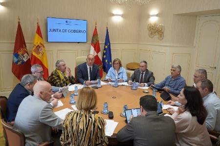 Imagen La Diputación de Segovia seguirá fortaleciendo su potencial humano con la aprobación en la Junta de Gobierno de la convocatoria y las...